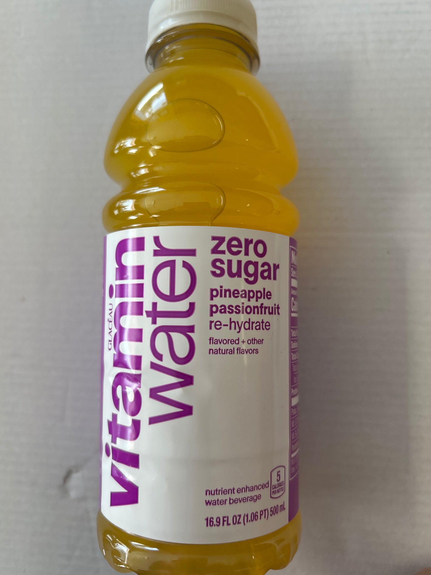 Glaceau Vitamin Water Zero Sugar 16.9oz battle Pineapple Passionfruit