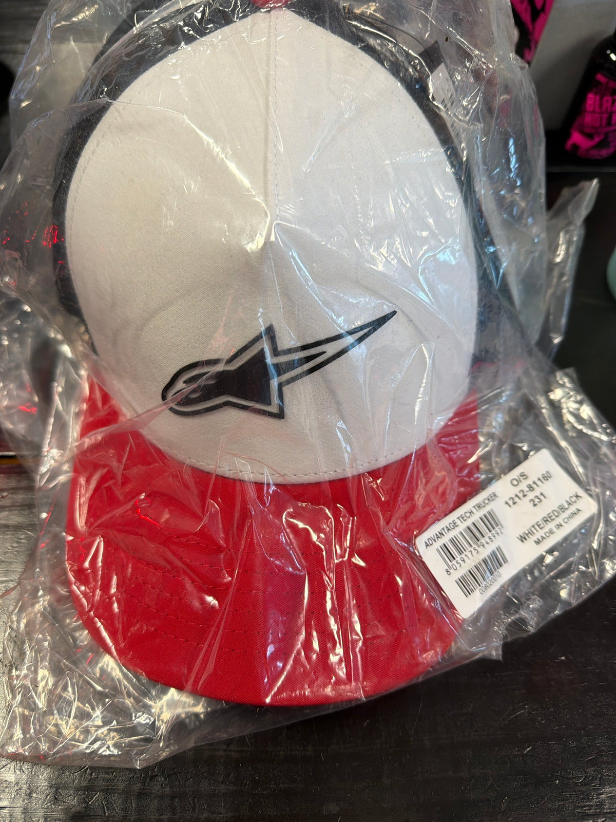 Alpine start advantage tech trucker hat red/wht/red