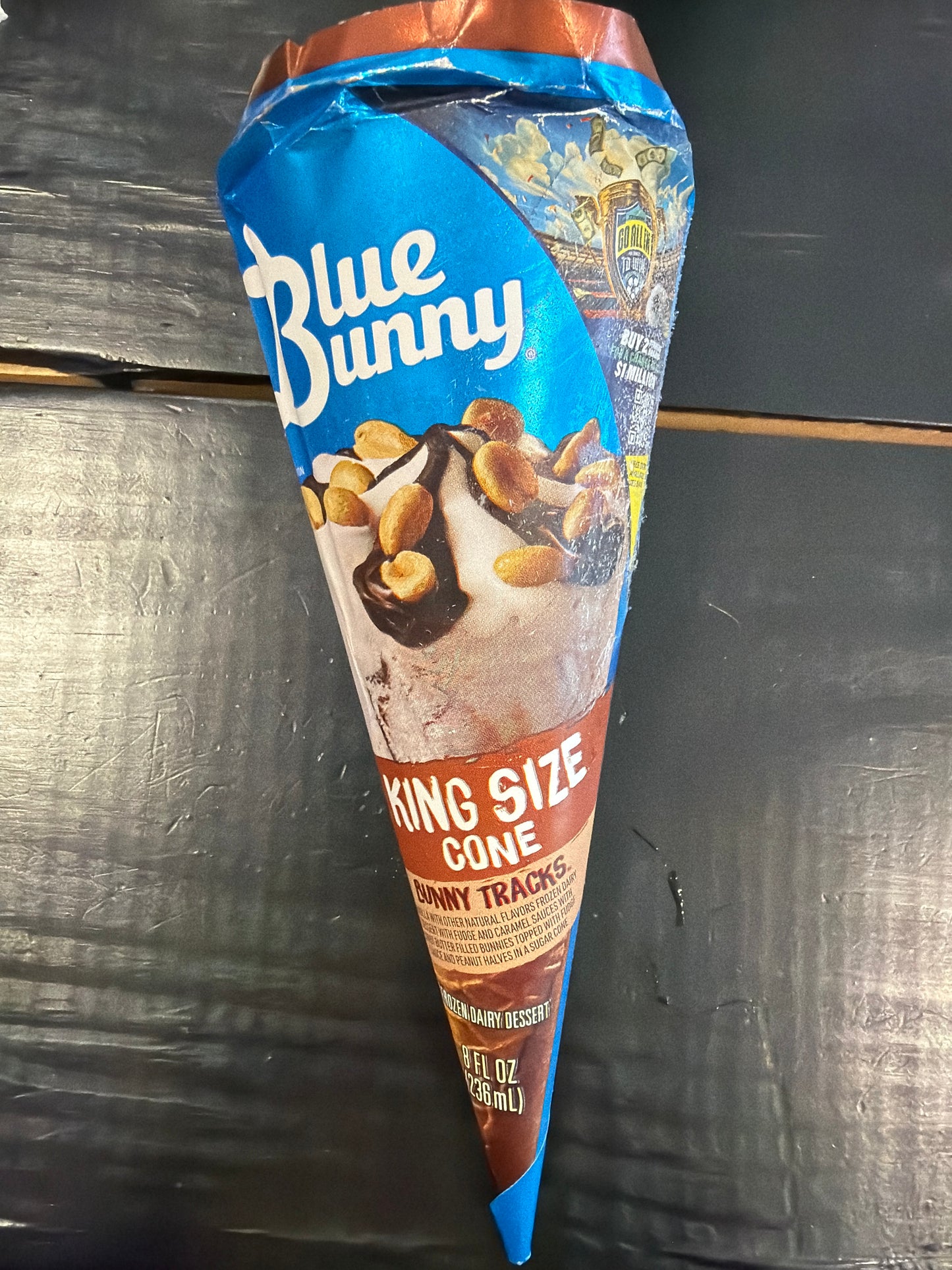 Blue Bunny King Size Bunny Tracks Cone 8oz